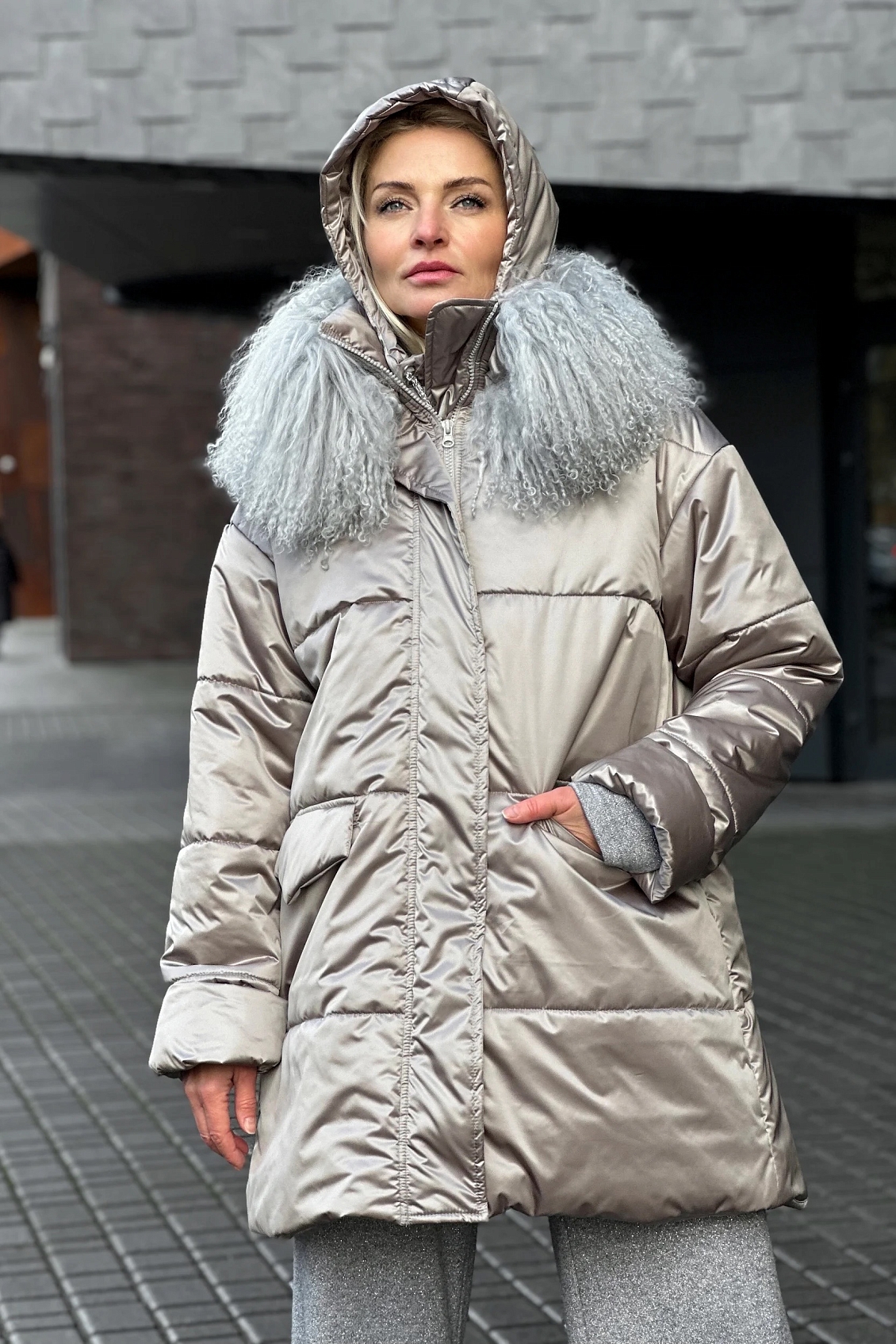 Куртка теплая с мехом ламы "Лебедь"жемчужно-серая one size  (р.44-52) 